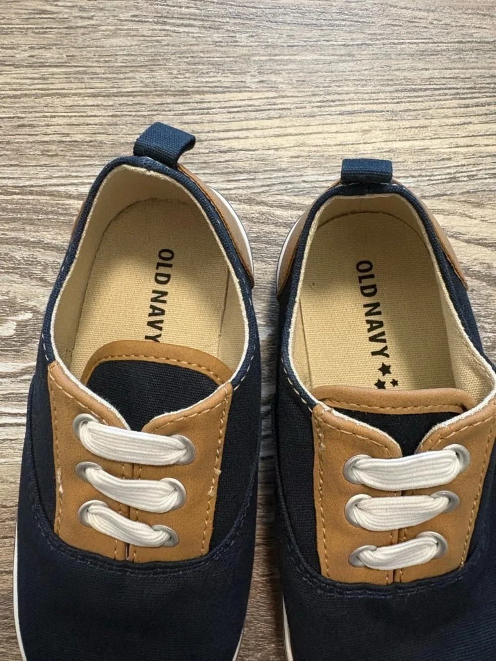 Old Navy Blue and Tan Slip On Tan Sneakers 9